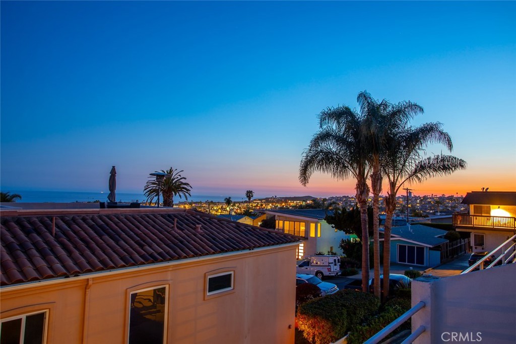 33772 Copper Lantern Street B Property Photo 1