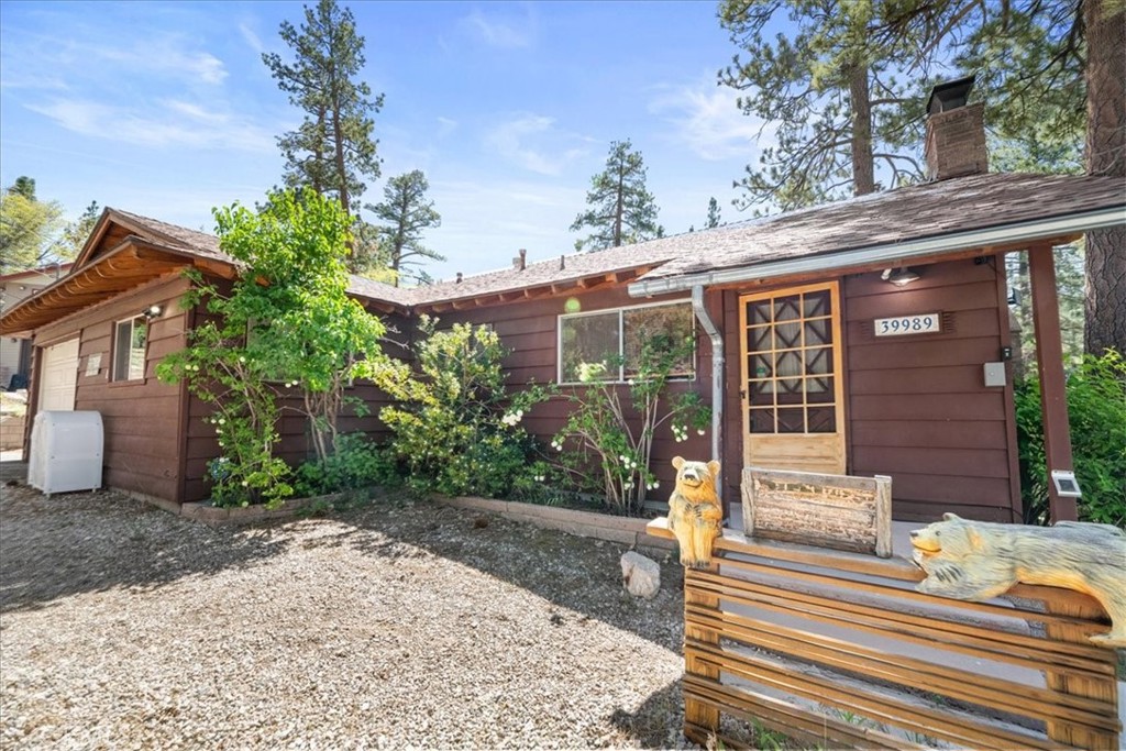 39989 Hillcrest Drive Property Photo 1