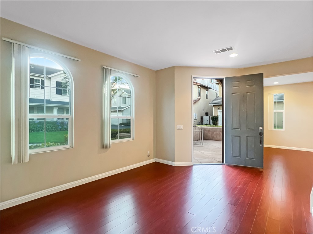 8062 Holland Park Street Property Photo 7