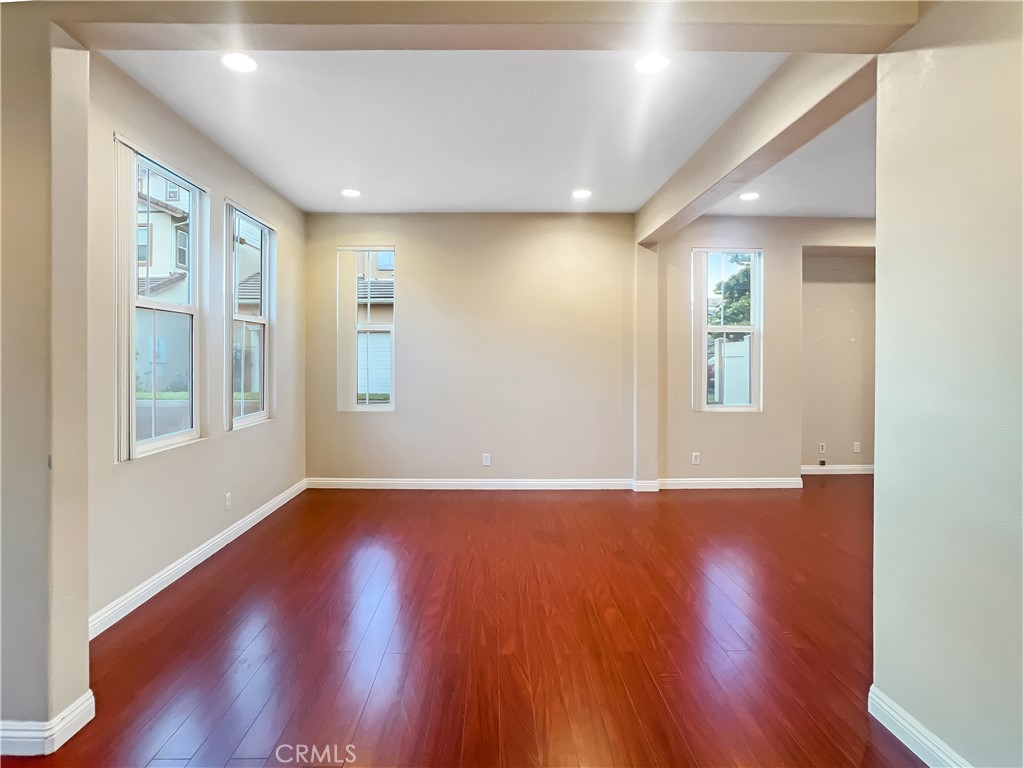 8062 Holland Park Street Property Photo 10
