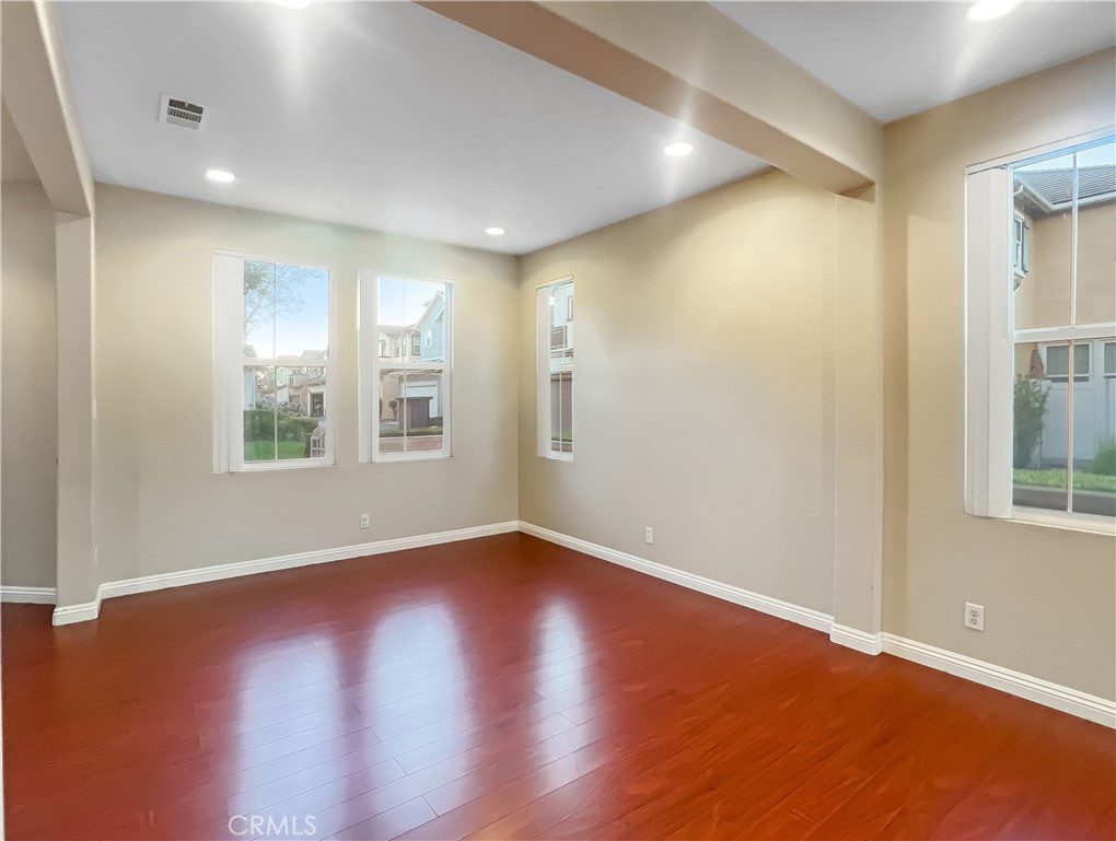 8062 Holland Park Street Property Photo 11