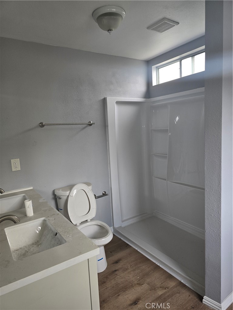 1126 S Dacotah Street Property Photo 5