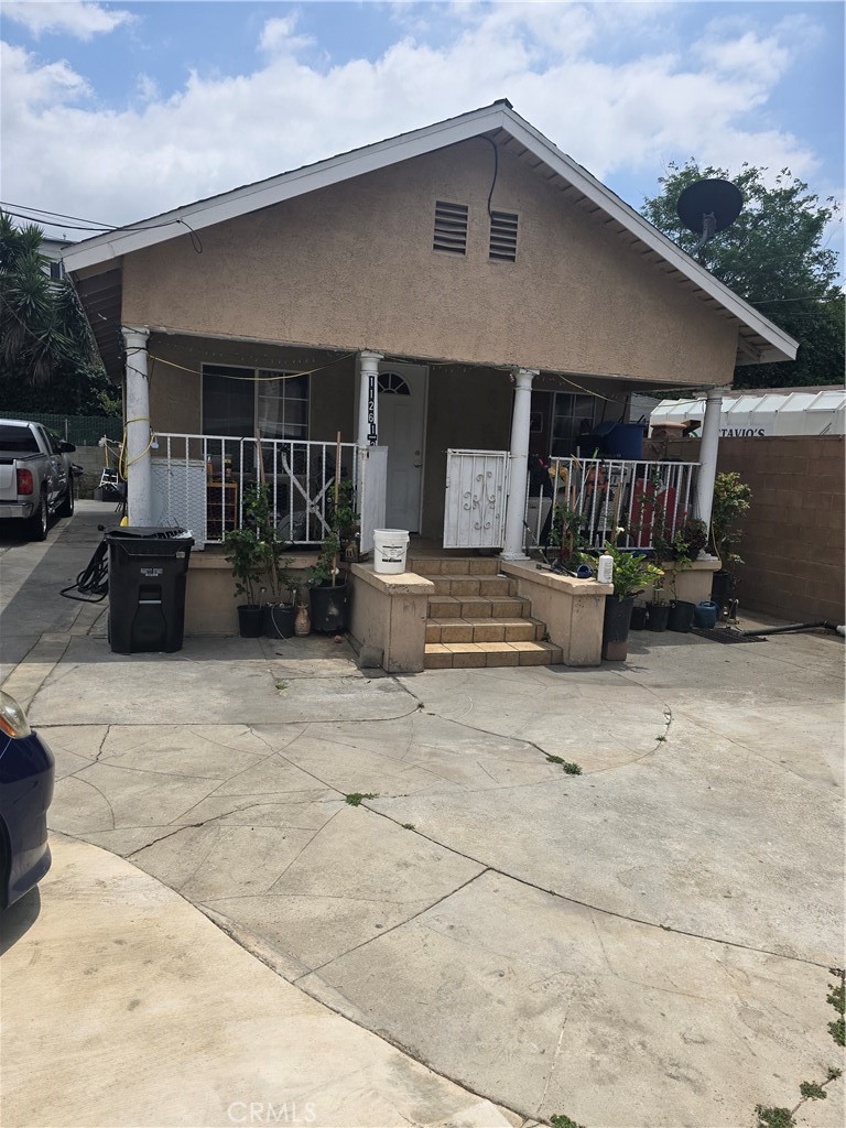 1126 S Dacotah Street Property Photo 8