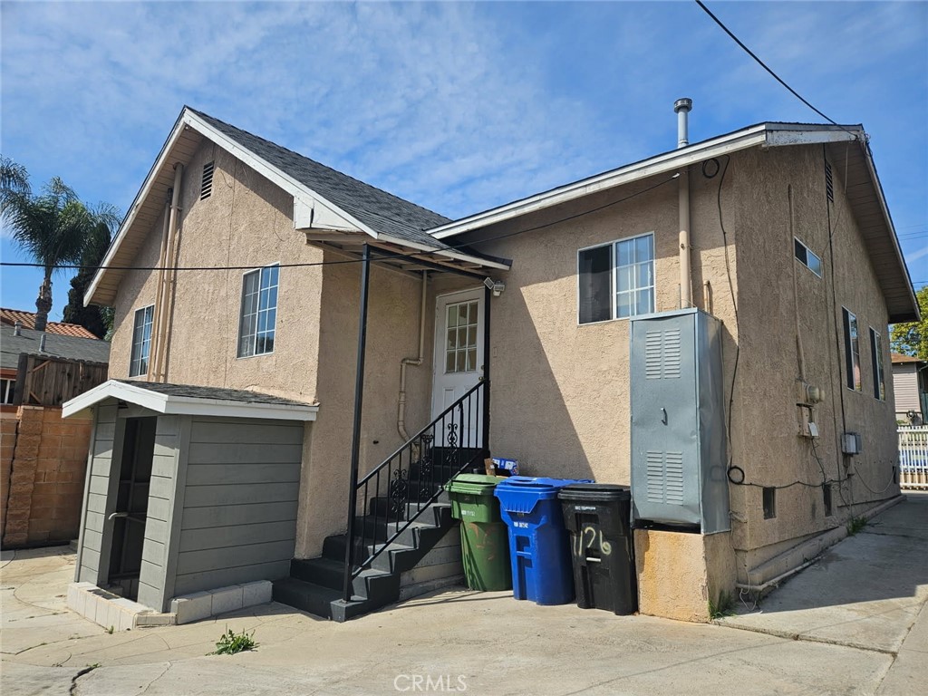 1126 S Dacotah Street Property Photo 9