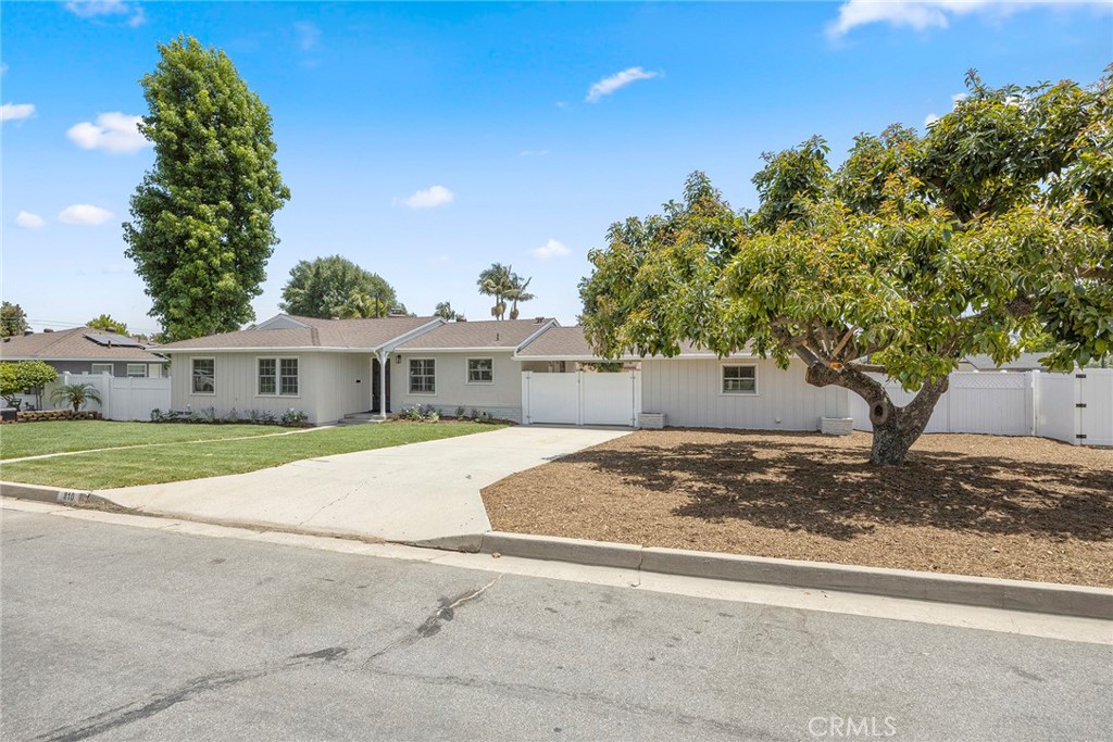 810 Linda Avenue