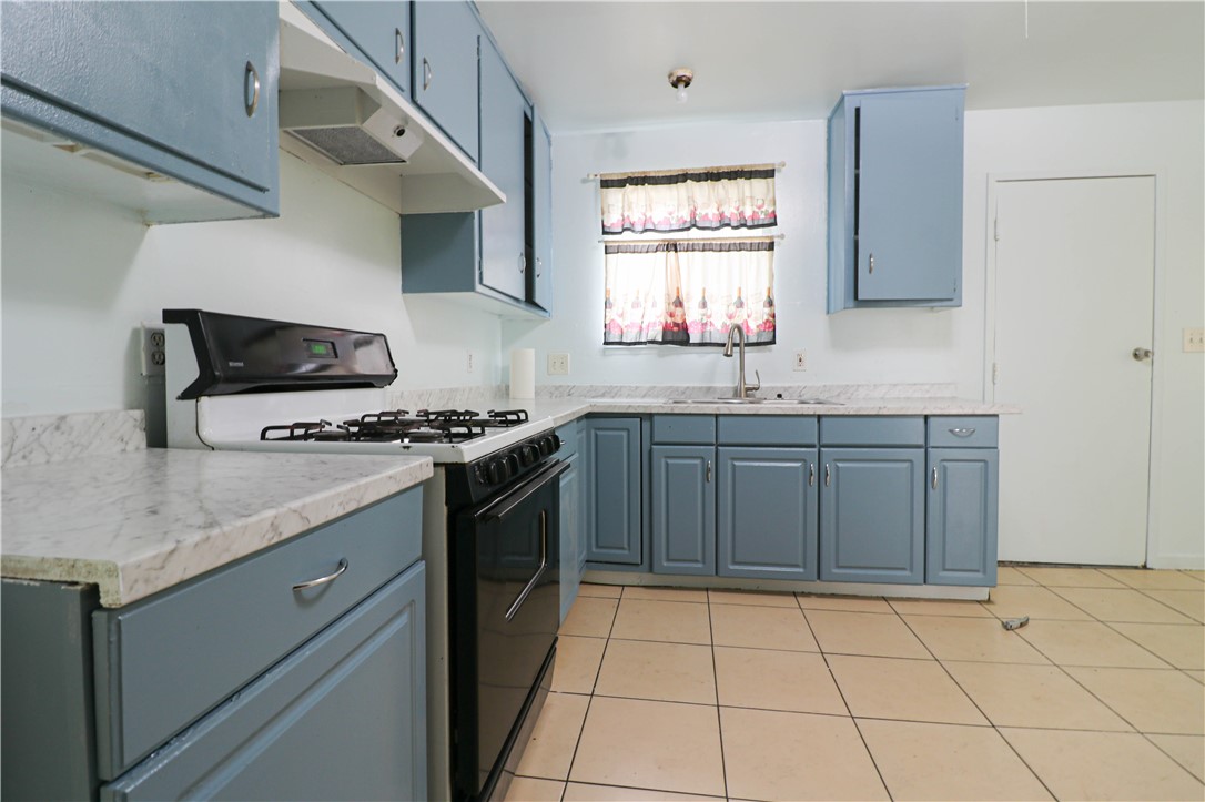 7815 Cunningham Street Property Photo 11