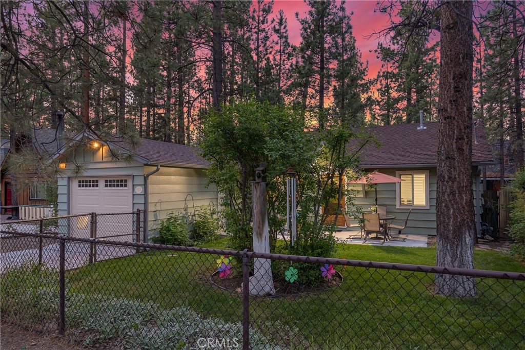 913 W Rainbow Boulevard Property Photo 1