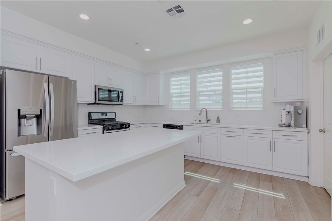 6983 Alderwood Avenue Property Photo 13