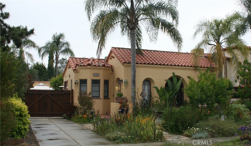 4235 Pine Avenue Property Photo 1