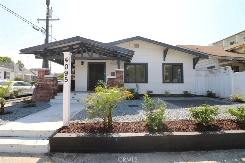 4095 Albatross Street Property Photo 2