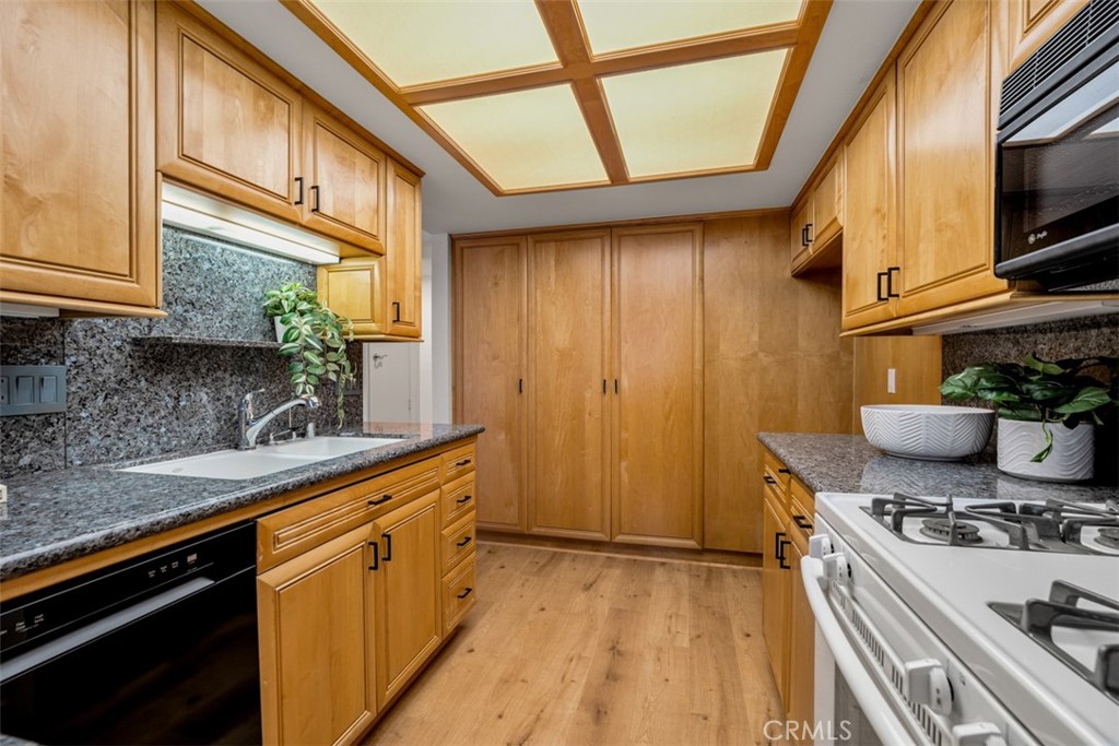 922 N Redding Way E Property Photo 14