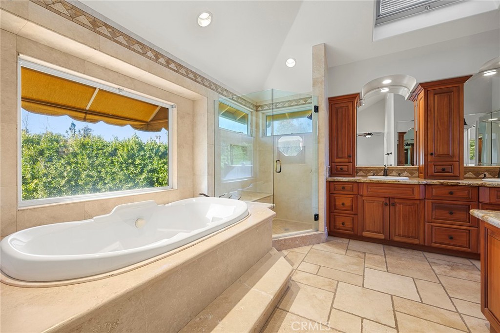 21105 Spring Oak Property Photo 12