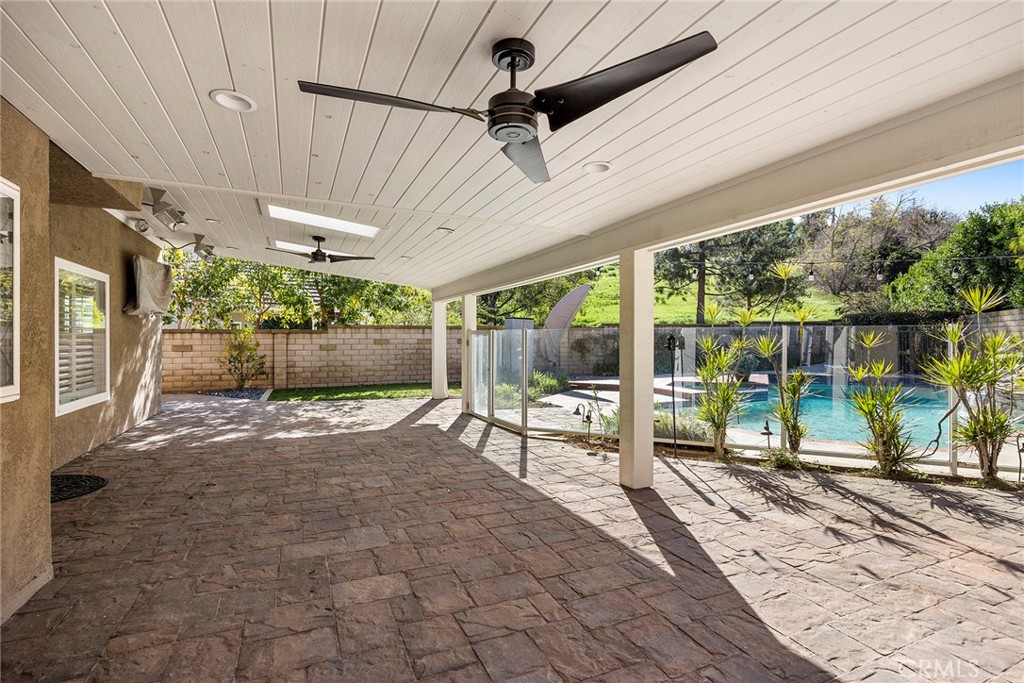 21105 Spring Oak Property Photo 21