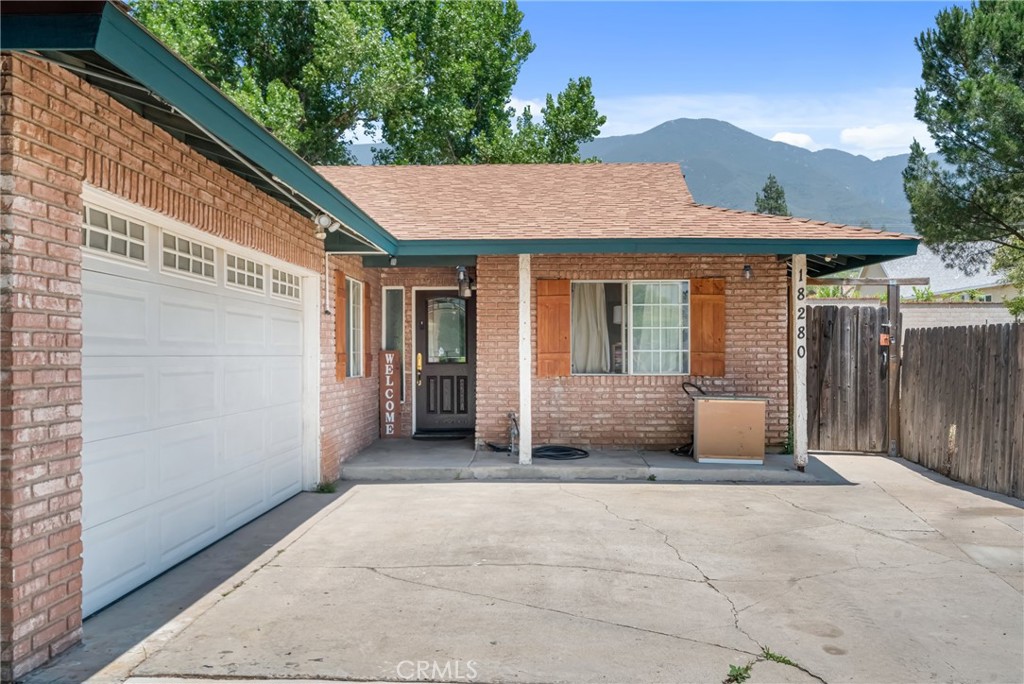 18280 Santa Fe Avenue Property Photo 1