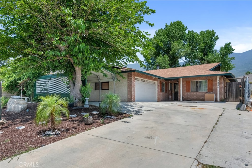 18280 Santa Fe Avenue Property Photo 2
