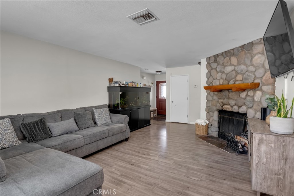 18280 Santa Fe Avenue Property Photo 5