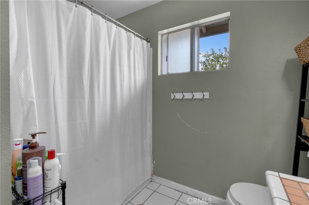 18280 Santa Fe Avenue Property Photo 20