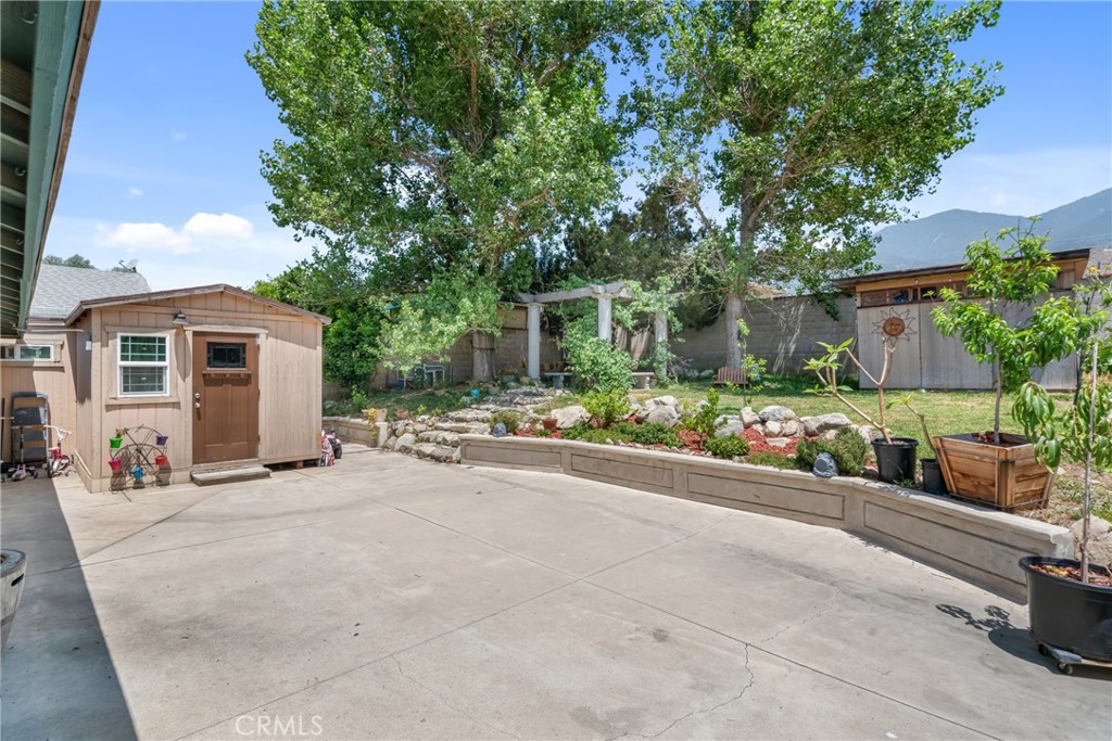 18280 Santa Fe Avenue Property Photo 27