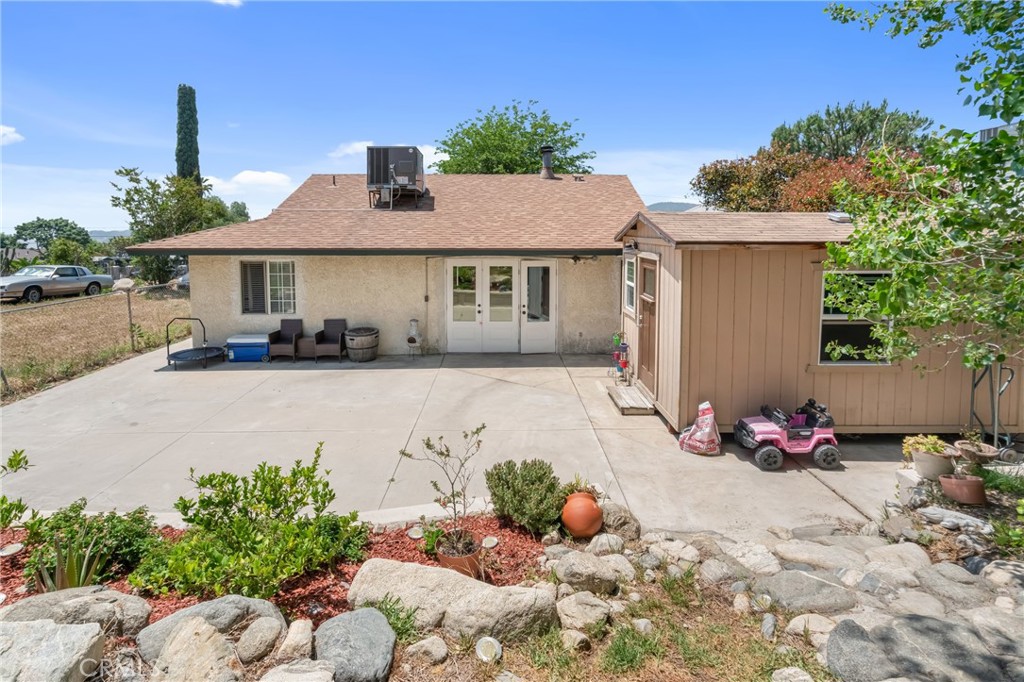 18280 Santa Fe Avenue Property Photo 33