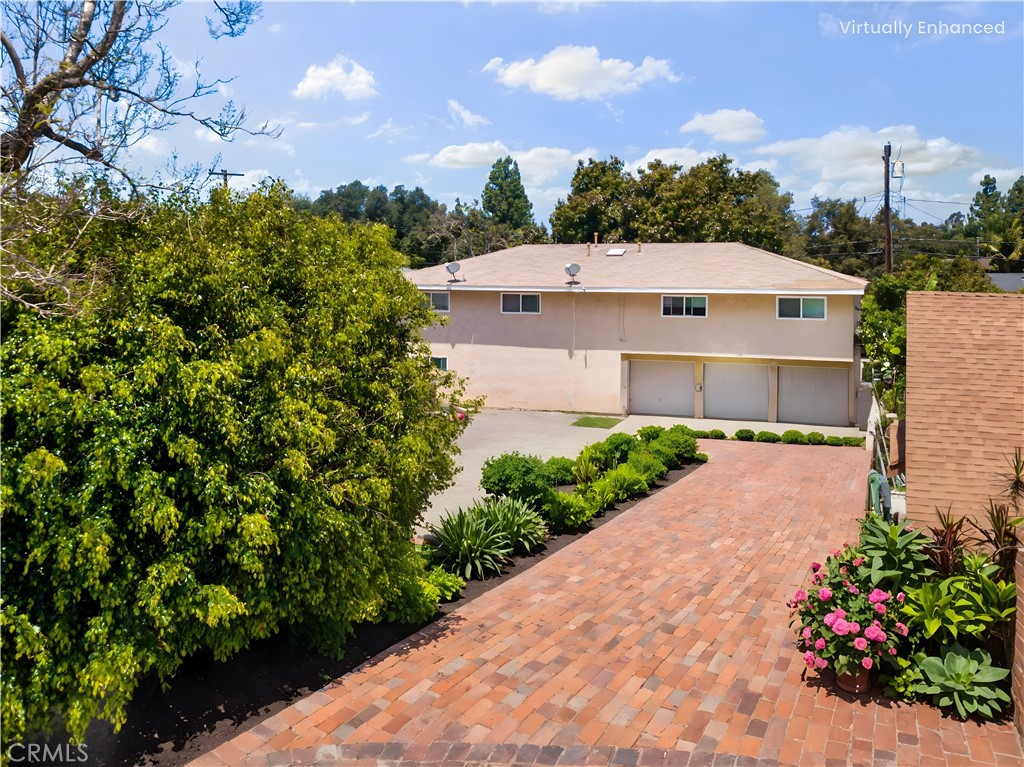 1003 W Myrtle Street Property Photo 1