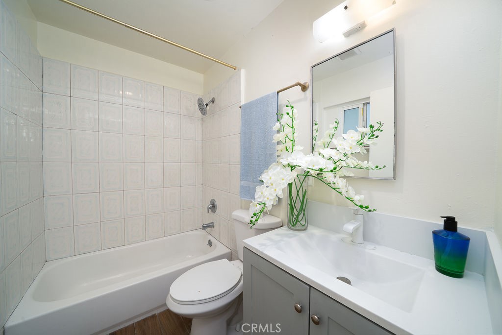 8151 Orangewood Ave Property Photo 29