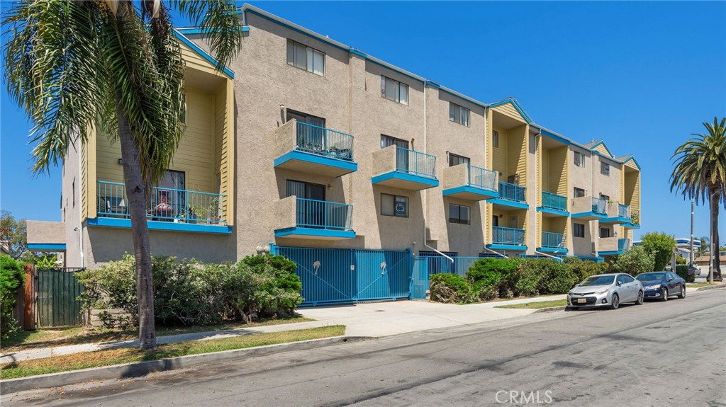 1225 Bennett Avenue Property Photo 3