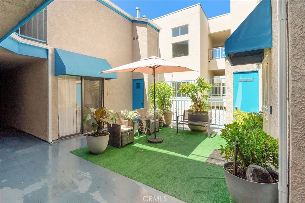 1225 Bennett Avenue Property Photo 8