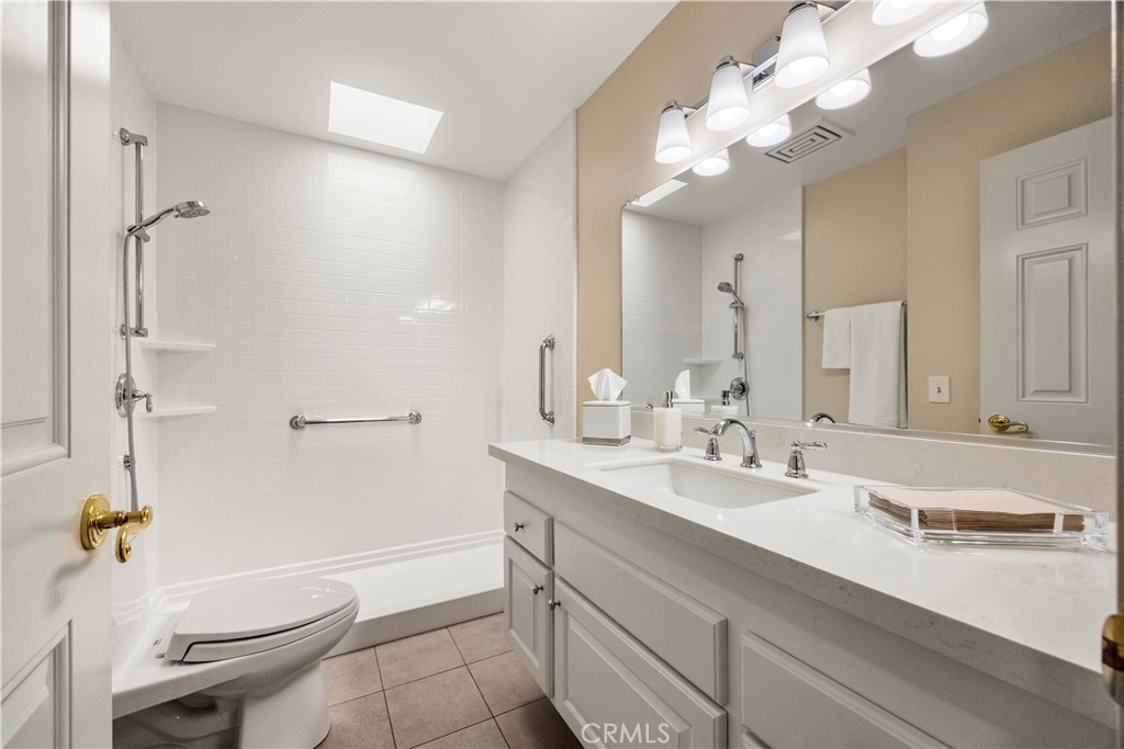 1084 S Burlwood Drive Property Photo 28