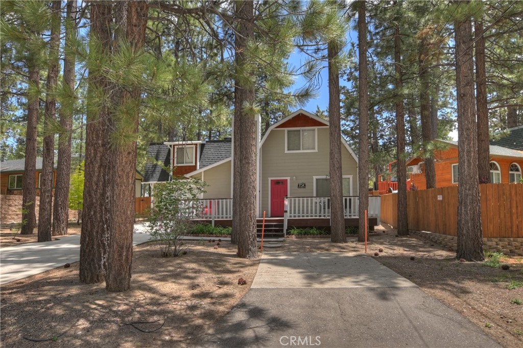 381 Santa Clara Boulevard Property Photo 3