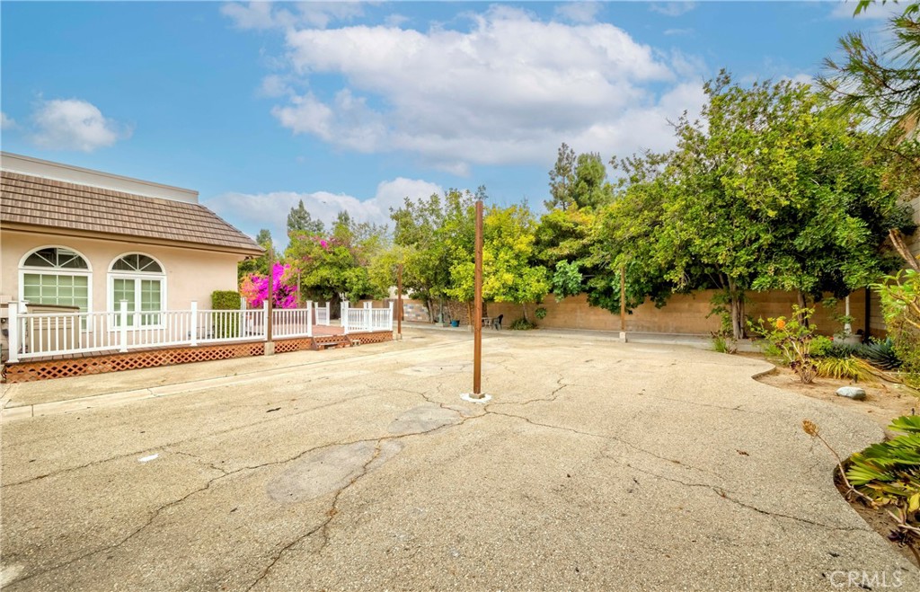 8111 Commonwealth Avenue Property Photo 9