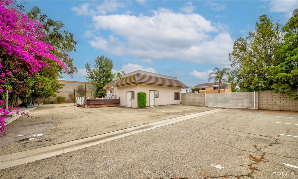 8111 Commonwealth Avenue Property Photo 10