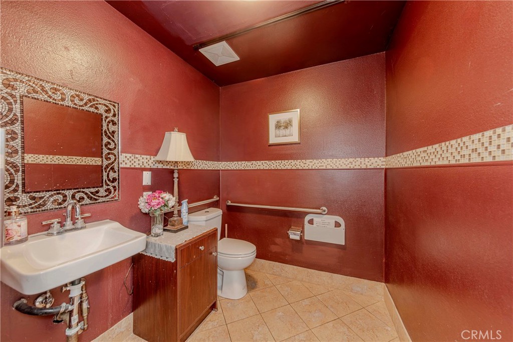 8111 Commonwealth Avenue Property Photo 24