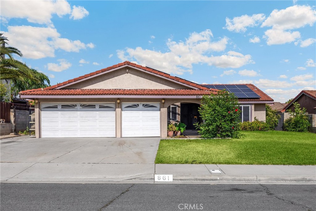 861 S Arrowhead Avenue Property Photo 2
