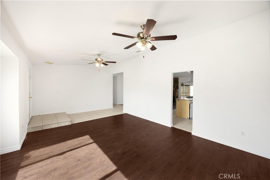 861 S Arrowhead Avenue Property Photo 7