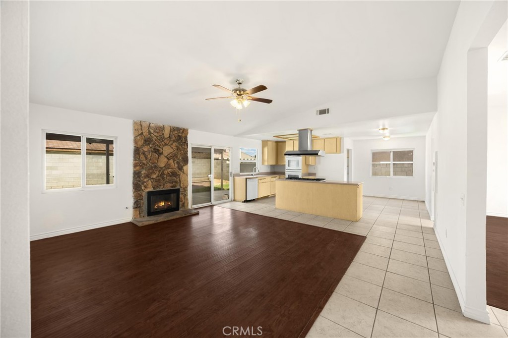 861 S Arrowhead Avenue Property Photo 9
