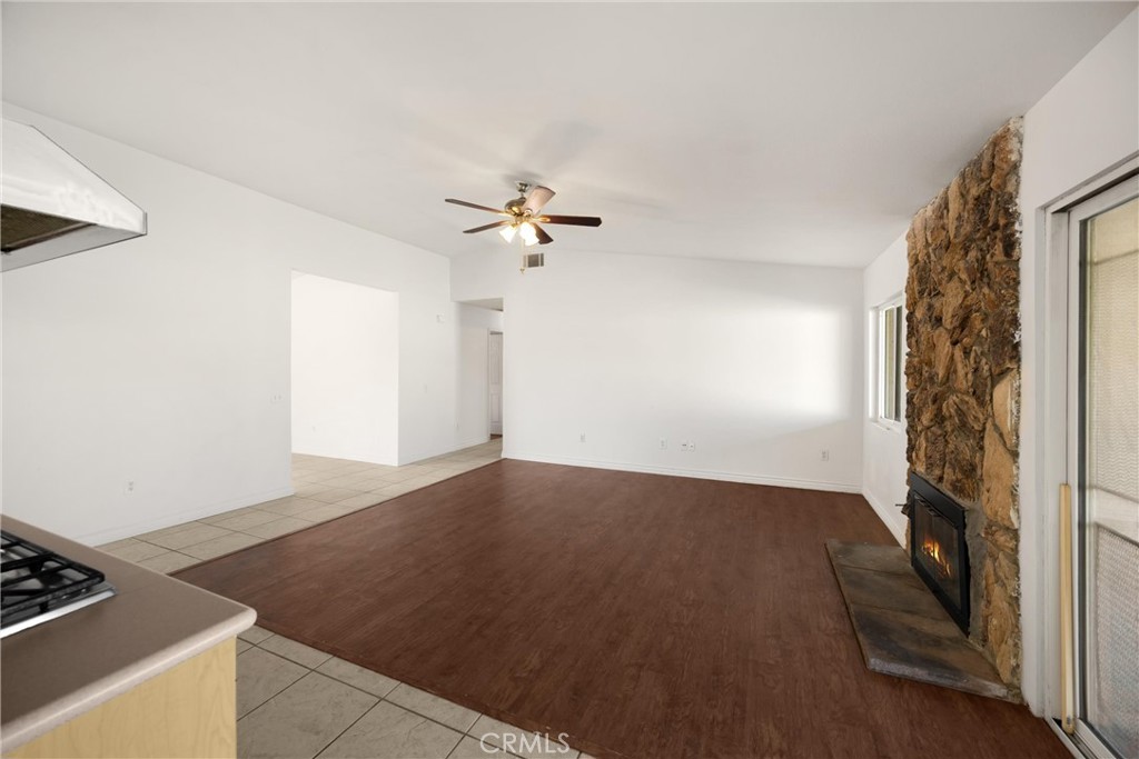 861 S Arrowhead Avenue Property Photo 11
