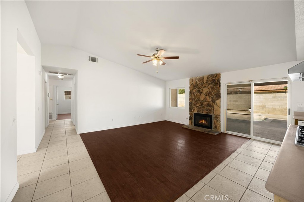 861 S Arrowhead Avenue Property Photo 12