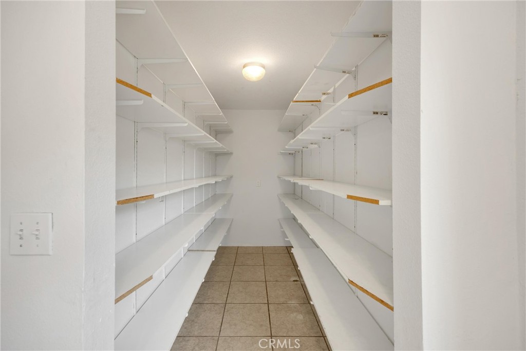 861 S Arrowhead Avenue Property Photo 21