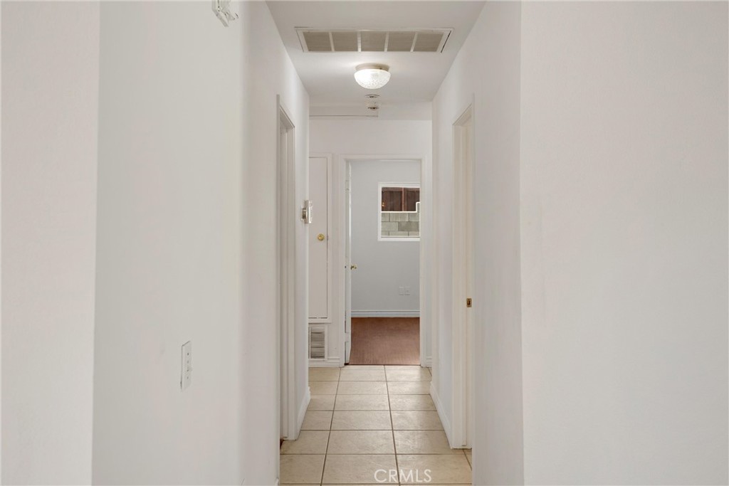 861 S Arrowhead Avenue Property Photo 22