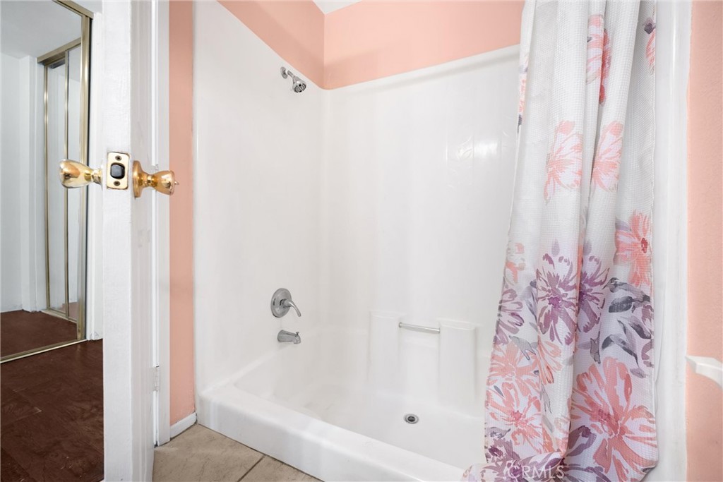 861 S Arrowhead Avenue Property Photo 32