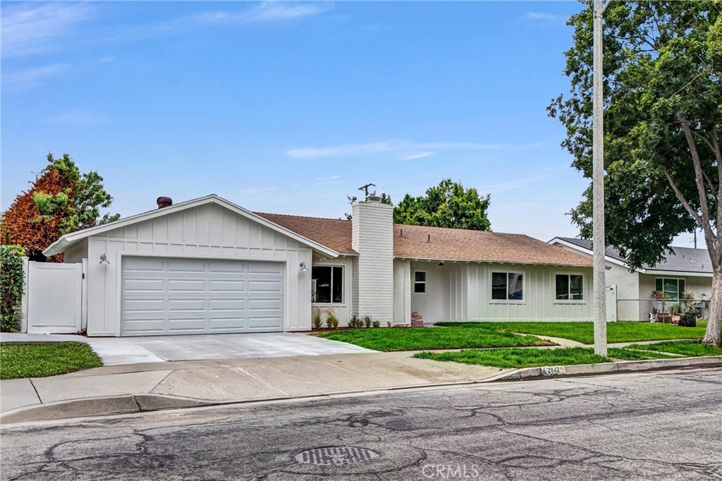 2842 E Virginia Avenue Property Photo 1