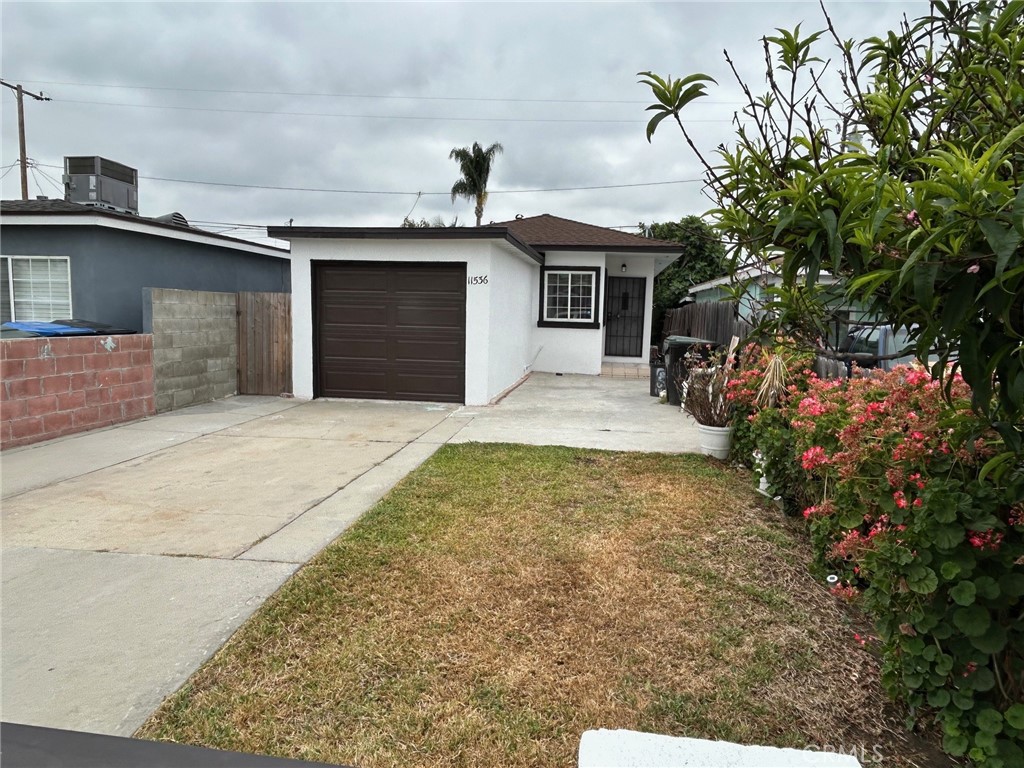 11536 Littchen Street Property Photo 1