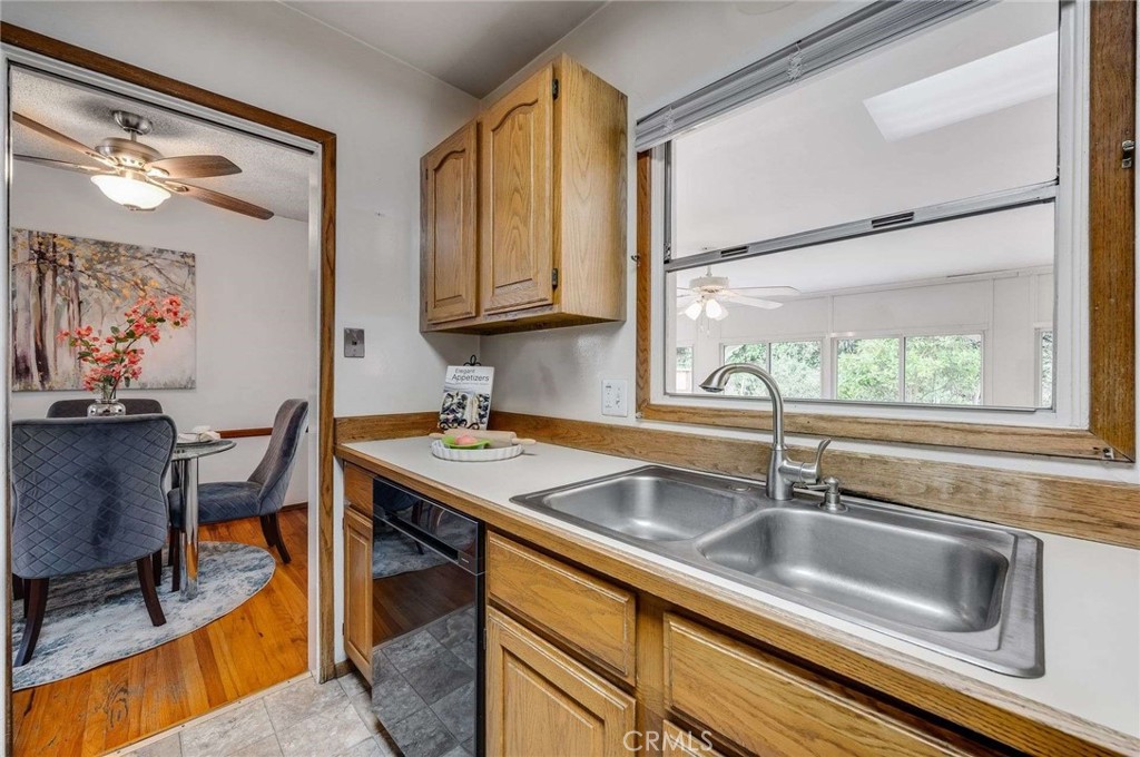 1206 W 187th Place Property Photo 11