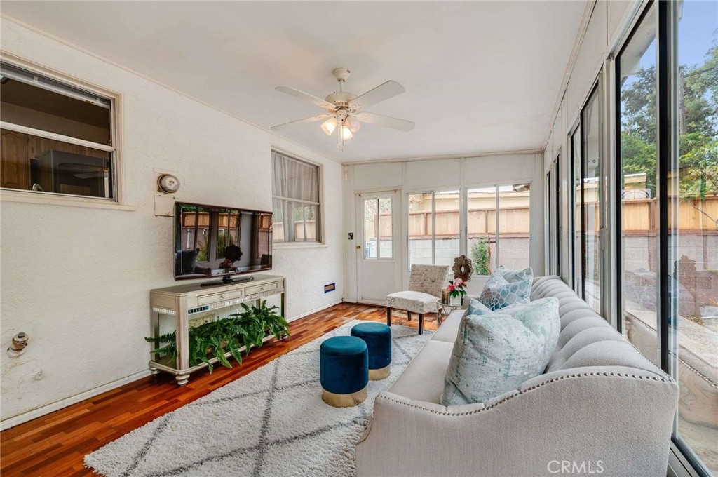 1206 W 187th Place Property Photo 14