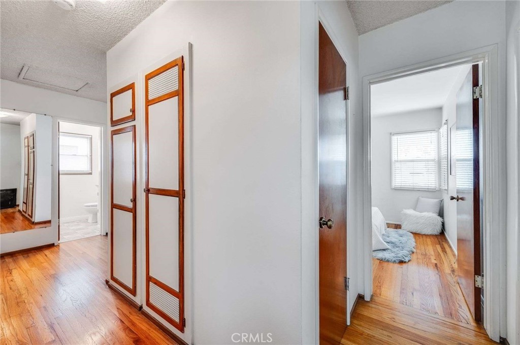 1206 W 187th Place Property Photo 19