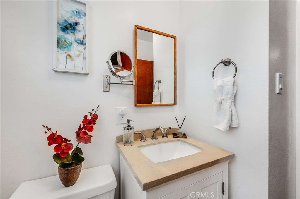 1206 W 187th Place Property Photo 23
