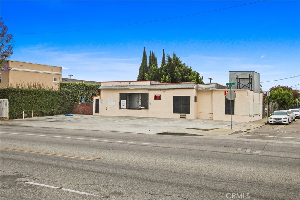 911 N Alameda Property Photo 1