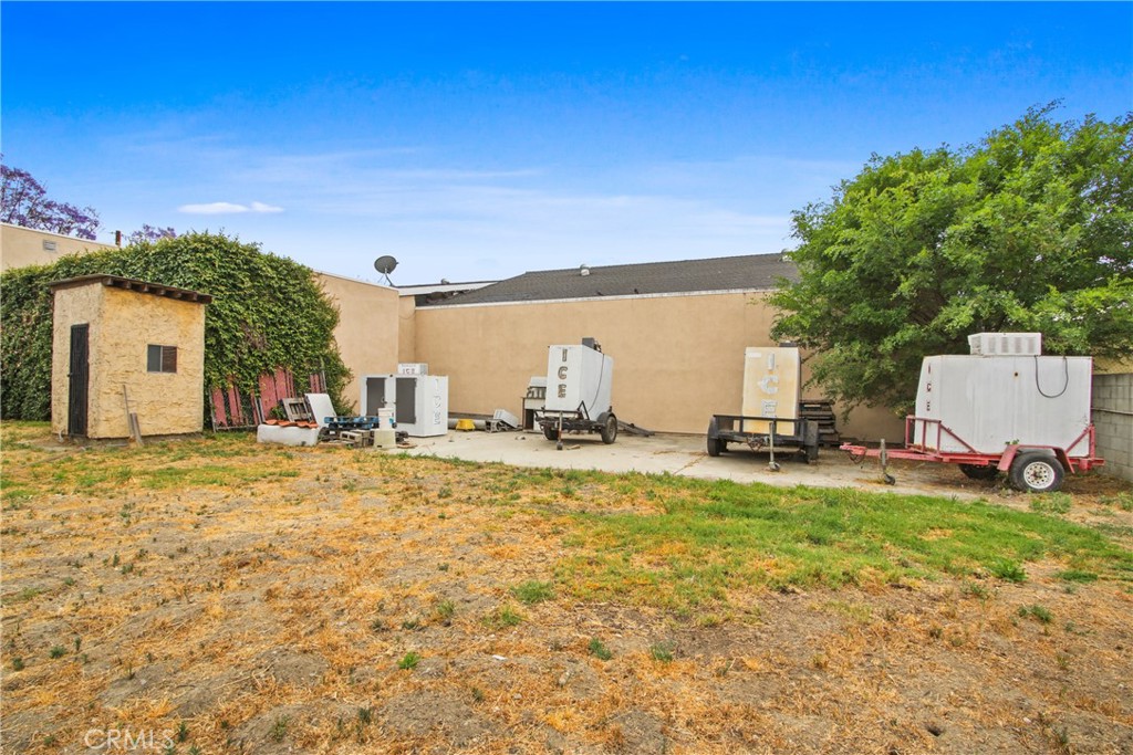911 N Alameda Property Photo 17