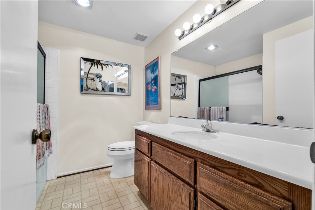 910 S Leland Street 2 Property Photo 6