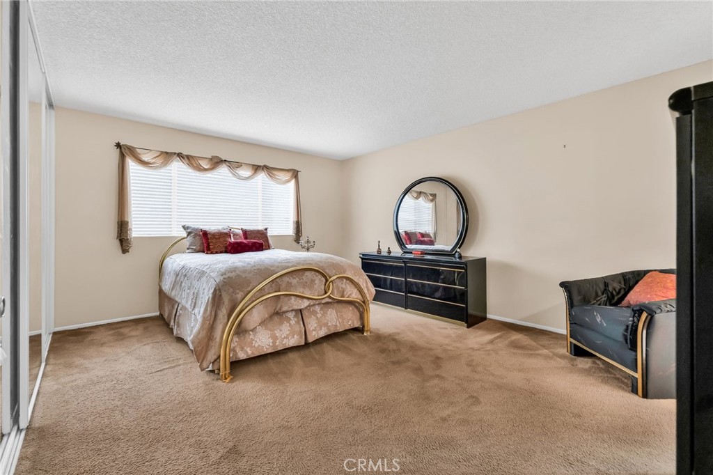 910 S Leland Street 2 Property Photo 17